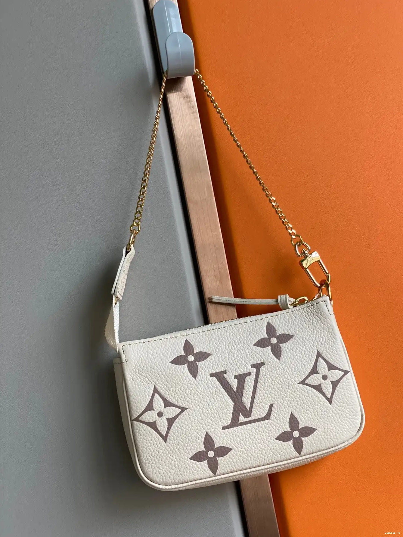 WIS POCHETTE LOUIS VUITTON MINI ACCESSOIRES 0703